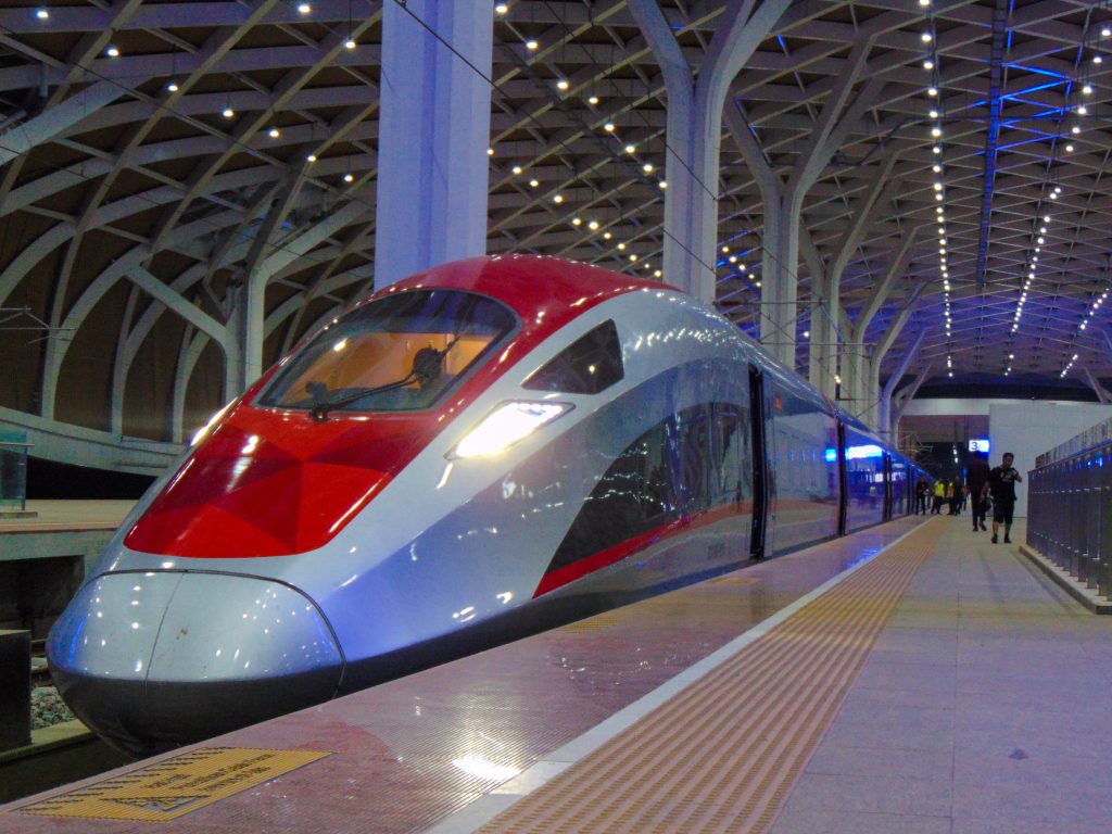 Potret kereta cepat 'Whooosh', (Sumber: id.wikipedia.org)