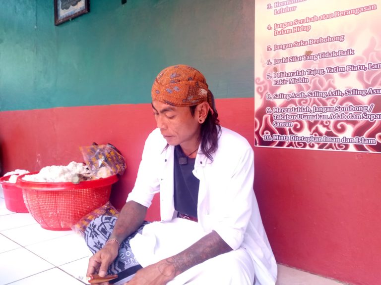 Photo Kuncen Buyut Banjar Anom Desa Bulak kecamatan Jatibarang, 18/10/2025 (Ist).