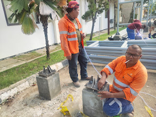 Potret pekerjaan pembangunan tempat parkir di area kantor DPUPR Indramayu (Ist).
