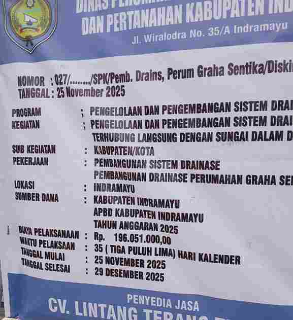 Potret papan informasi pembangunan sistem drainase di perumahan Graha Cantika Margadadi (Ist).