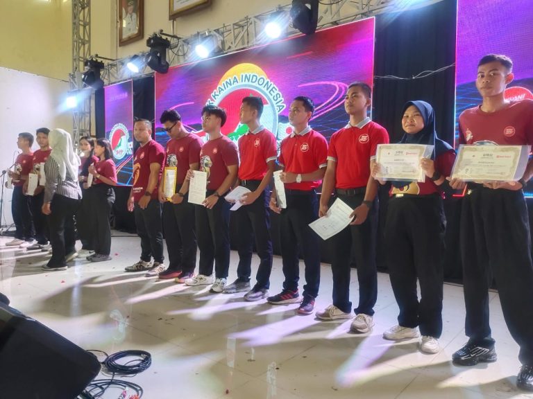 Potret LPK Kania berikan 150 siswa terima sertipikat JFT dan JCFT di Gedung PGRI (Ist).