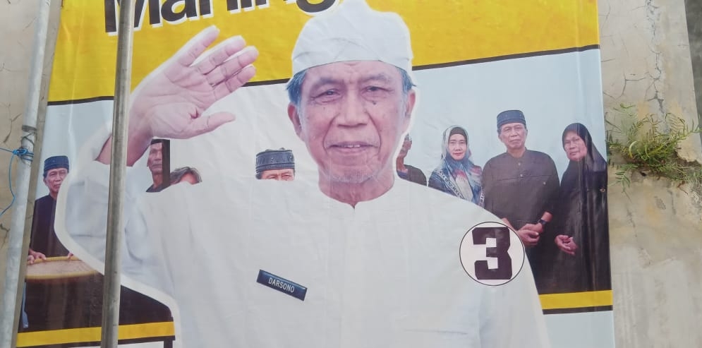 Potret Kuwu Incumbent Drs. Darsono maju dalam Pilwu 2025 di desa Penganjang (Ist).