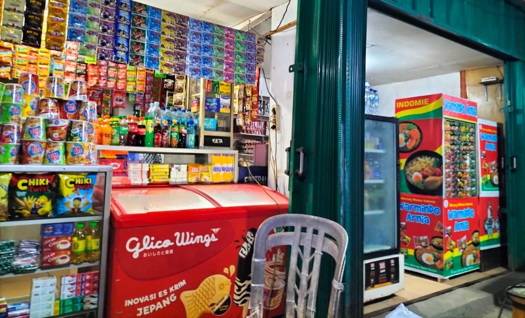 Potret Kuliner malam Warmindo Arnia kini hadir di Indramayu (Ist).