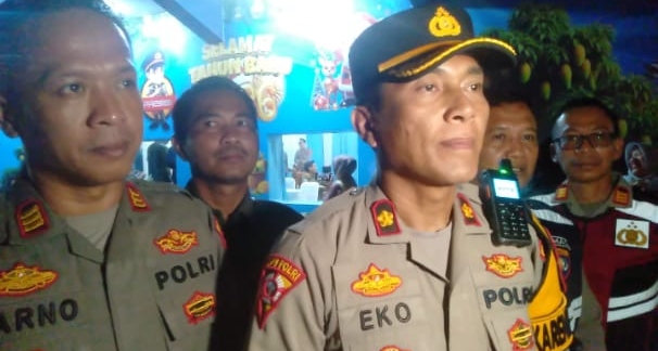 Potret Kabag Ops Polres Indramayu Kompol Eko S.H., M.H., Di dampingi Kabag Humas AKP Tarno (Ist)..