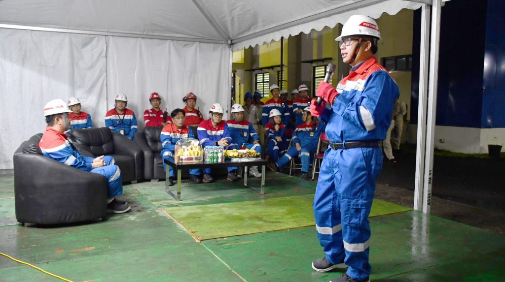 Potret Direktur Operasi PT Kilang Pertamina Internasional (KPI) Didik Bahagia, saat tinjau posko memastikan persediaan pasokan energi (Ist).