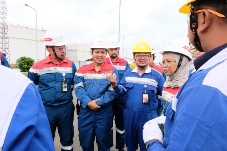 Potret General Manager Kilang Pertamina Balongan, Yulianto Triwibowo saat kunker dan monitoring BPH di Pertamina Balongan (Ist).