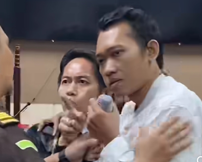 Potret Terdakwa Ririn berontak usai persidangan. (ist)