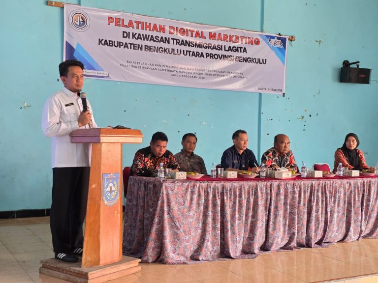 Potret Kepala Dinas Tenaga Kerja dan Transmigrasi Kabupaten Bengkulu Utara, Sutrino. (ist)