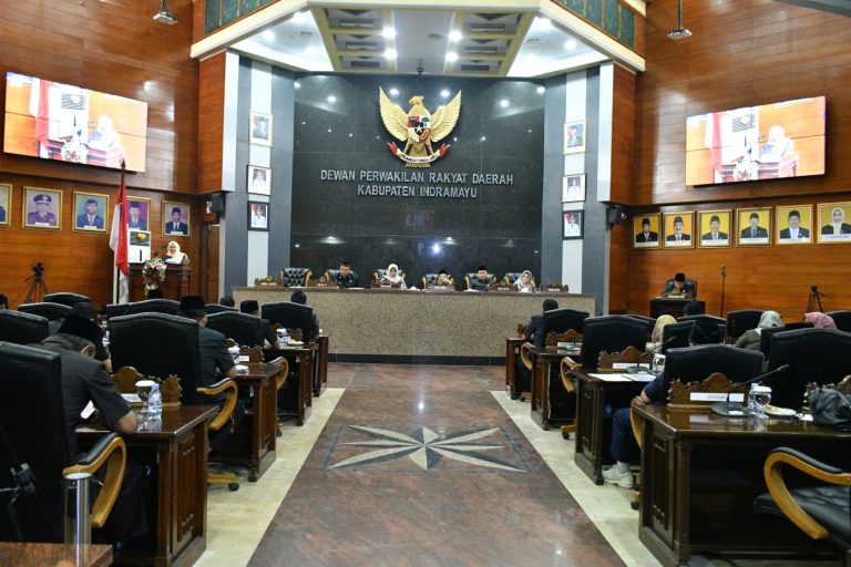 Potret rapat paripurna DPRD Indramayu. (ist)